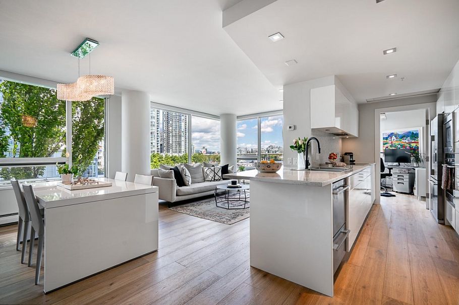 505 1201 Marinaside Crescent Vancouver, BC - 6
