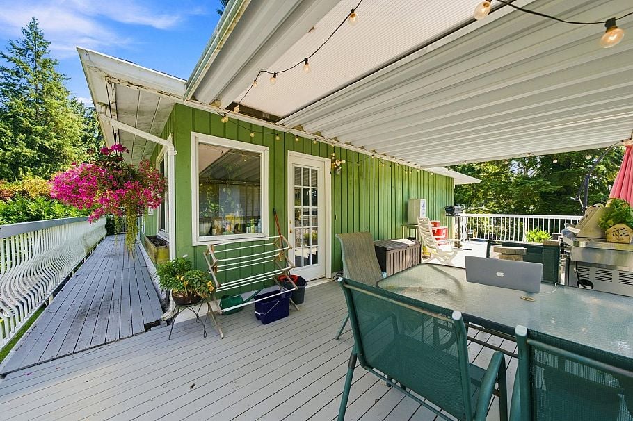 1033 Clements Avenue North Vancouver, BC - 14