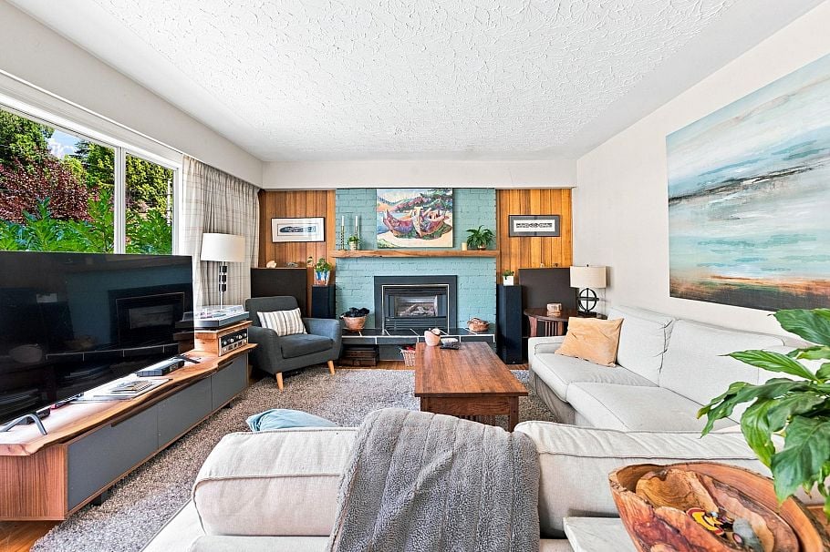 1033 Clements Avenue North Vancouver, BC - 8