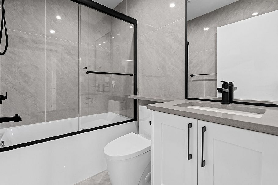 2 4463 Walden Street Vancouver, BC - 15