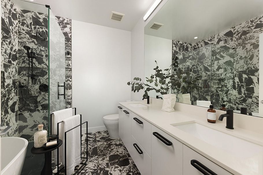 49 3597 Malsum Drive North Vancouver, BC - 23