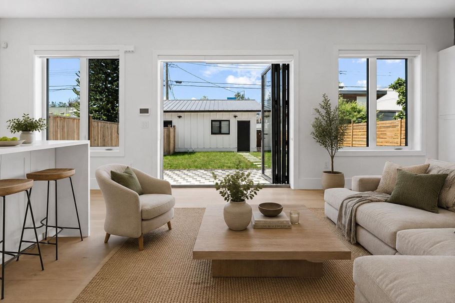2 4463 Walden Street Vancouver, BC - 3