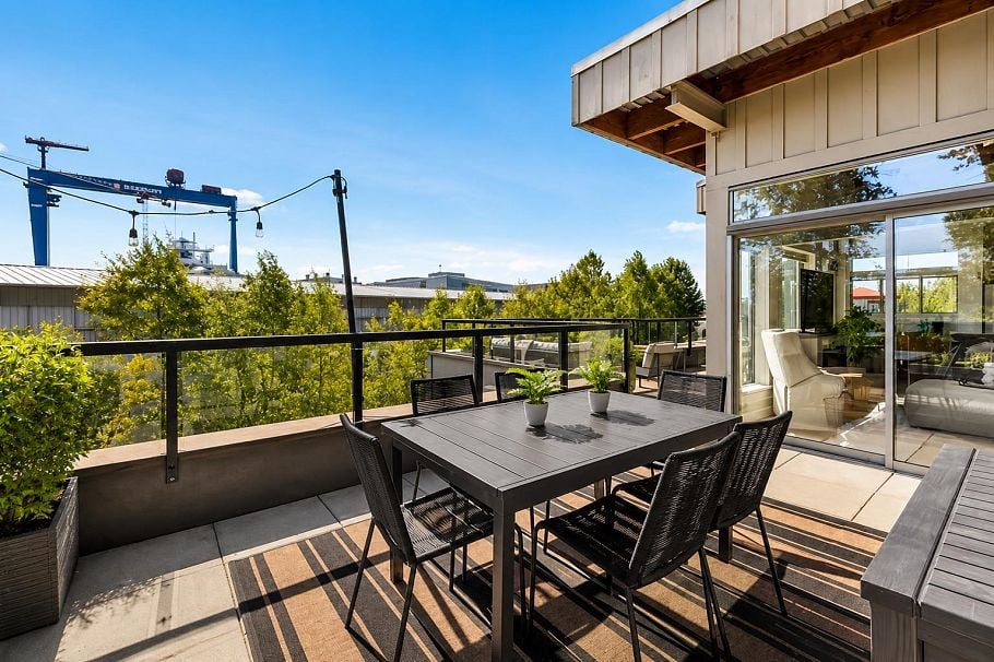 301 1075 W 1st Street North Vancouver, BC - 17