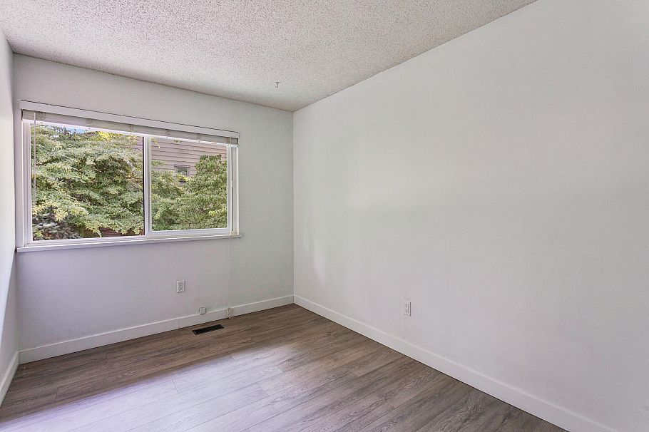 65 1930 Cedar Village Crescent North Vancouver, BC - 15