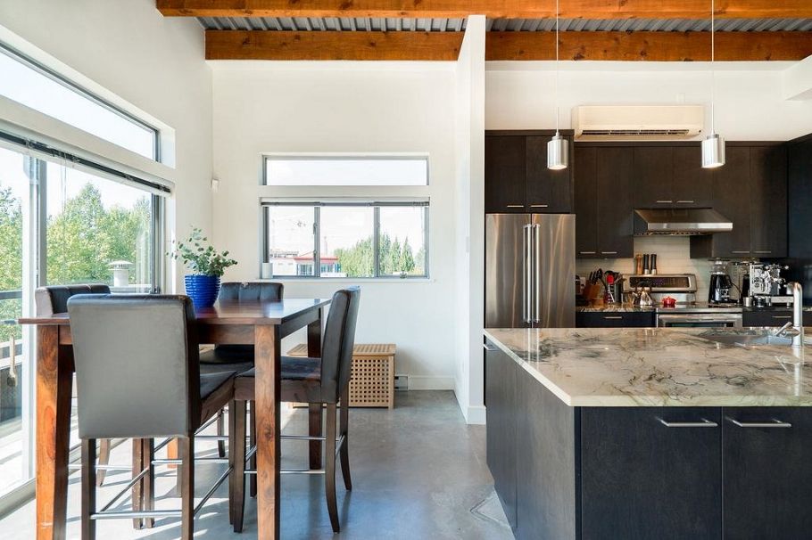 301 1075 W 1st Street North Vancouver, BC - 23