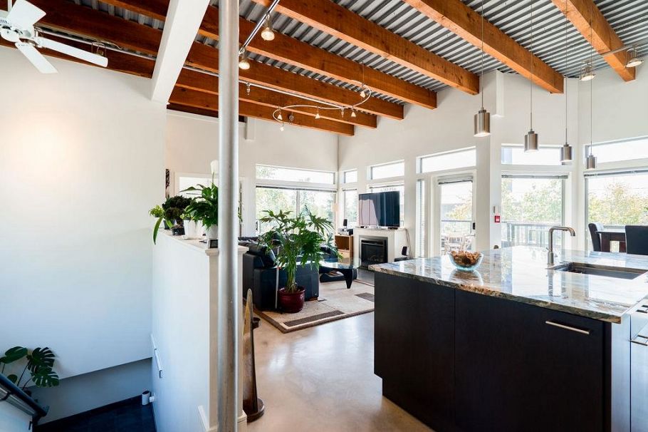 301 1075 W 1st Street North Vancouver, BC - 6