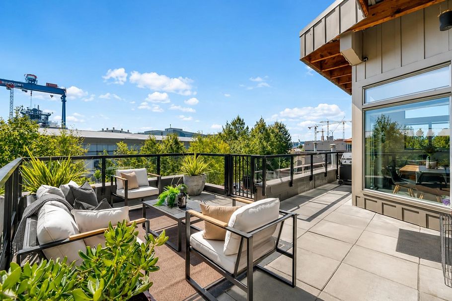 301 1075 W 1st Street North Vancouver, BC - 14