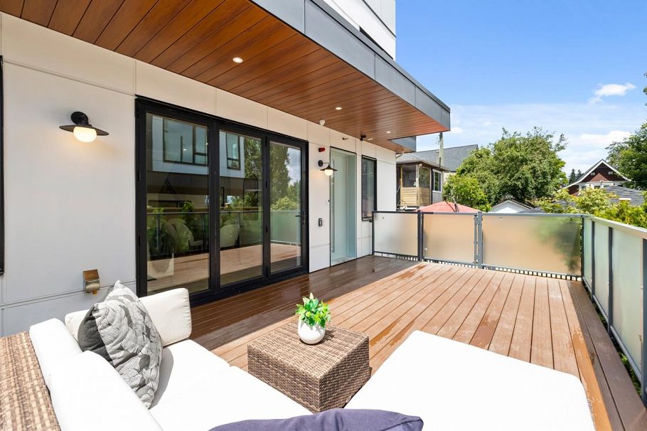 B 4260 Sophia Street Vancouver, BC - 4