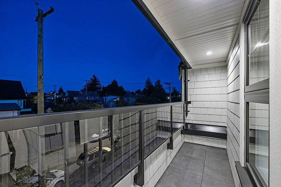 2617 Carolina Street Vancouver, BC - 26