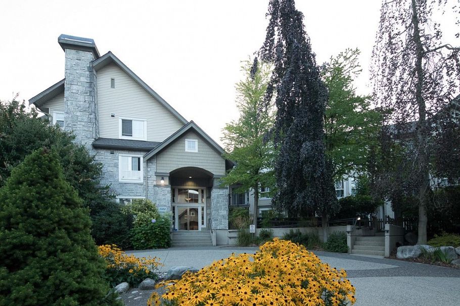 263 1100 E 29th Street North Vancouver, BC - 1