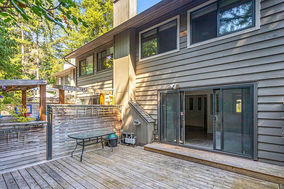 65 1930 Cedar Village Crescent North Vancouver, BC - 10