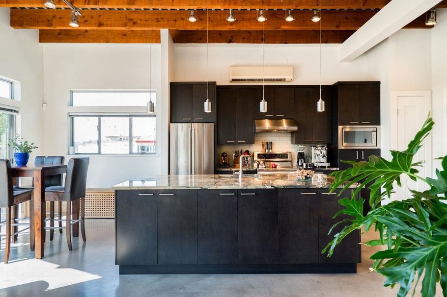 301 1075 W 1st Street North Vancouver, BC - 9