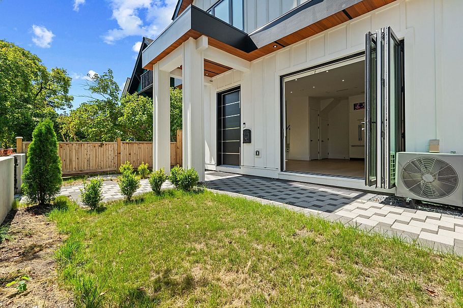 1 4463 Walden Street Vancouver, BC - 31