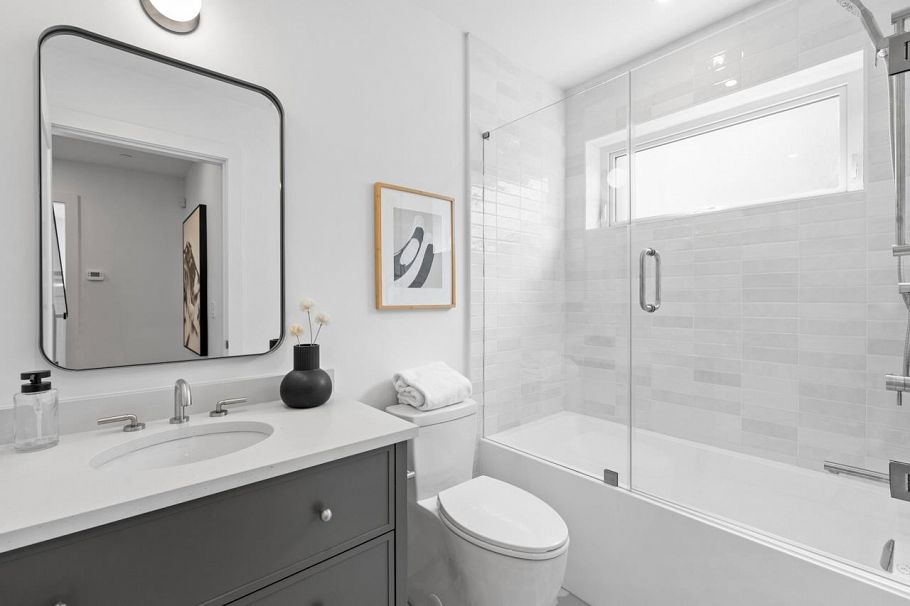 A 4260 Sophia Street Vancouver, BC - 24