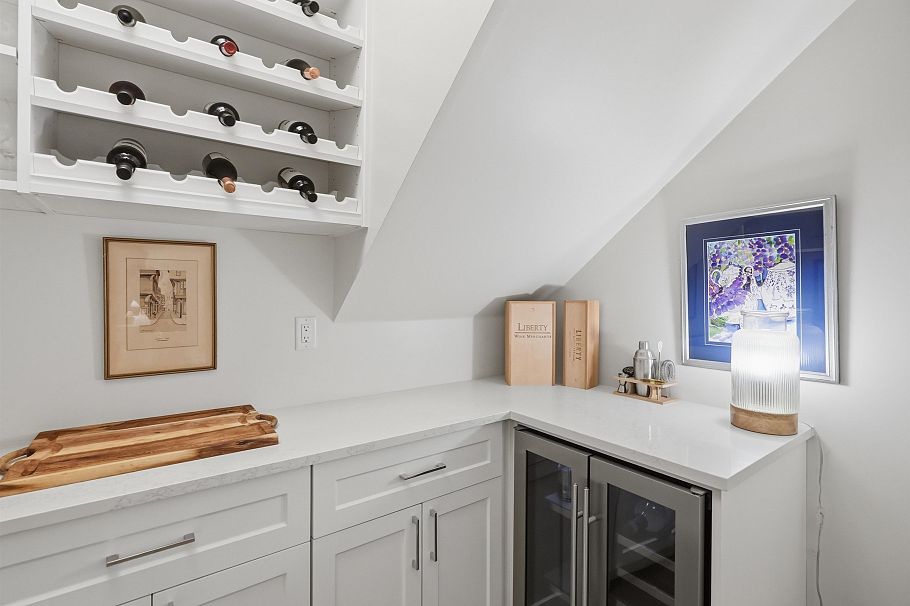 288 E 11th Avenue Vancouver, BC - 7