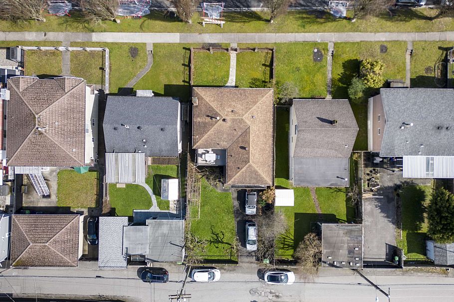 3481 Dieppe Drive Vancouver, BC - 33