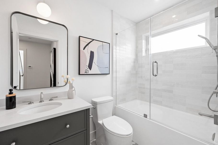 B 4260 Sophia Street Vancouver, BC - 24