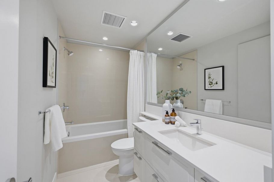 707 118 Carrie Cates Court North Vancouver, BC - 23