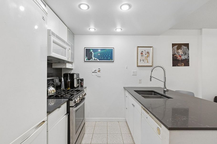 309 928 Beatty Street Vancouver, BC - 10