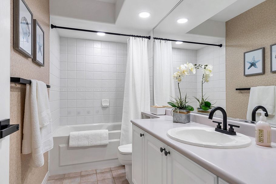 1102 Strathaven Drive North Vancouver, BC - 21