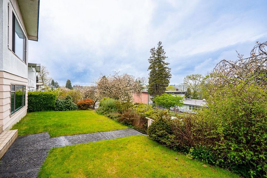 2976 E 15th Avenue Vancouver, BC - 7