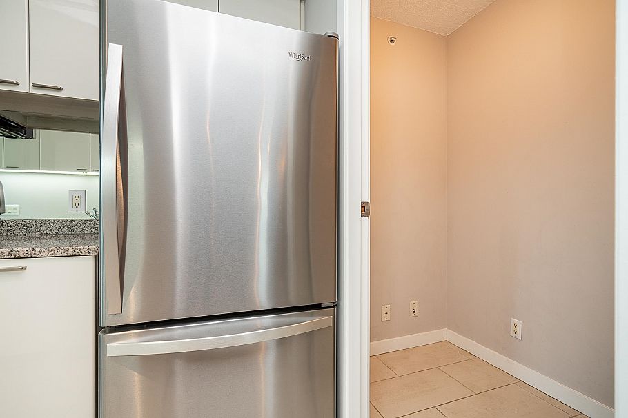 2604 1288 W Georgia Street Vancouver, BC - 10