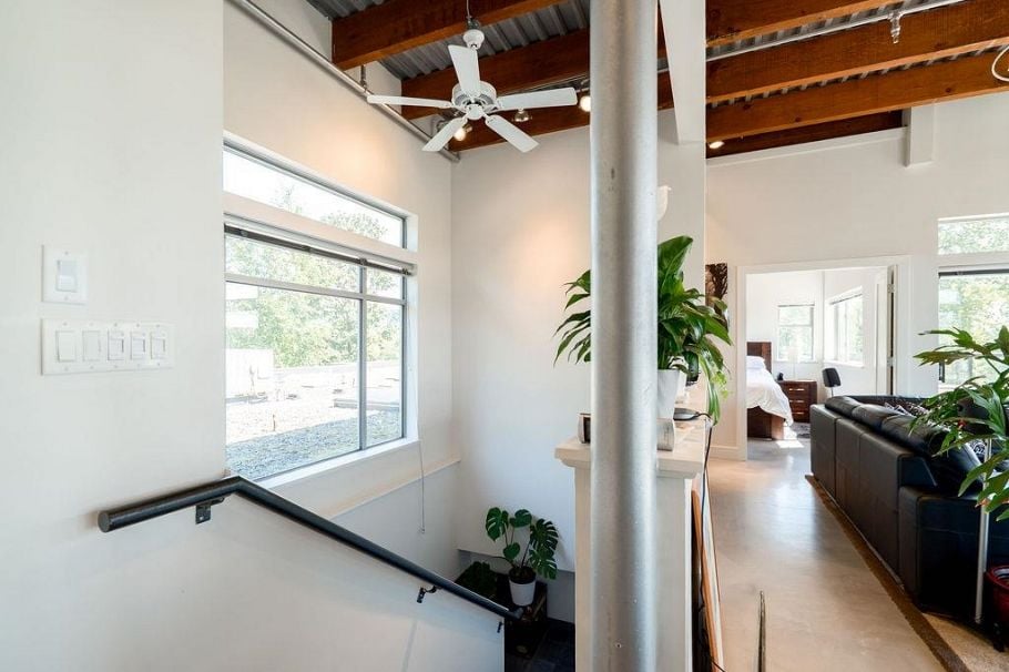 301 1075 W 1st Street North Vancouver, BC - 32