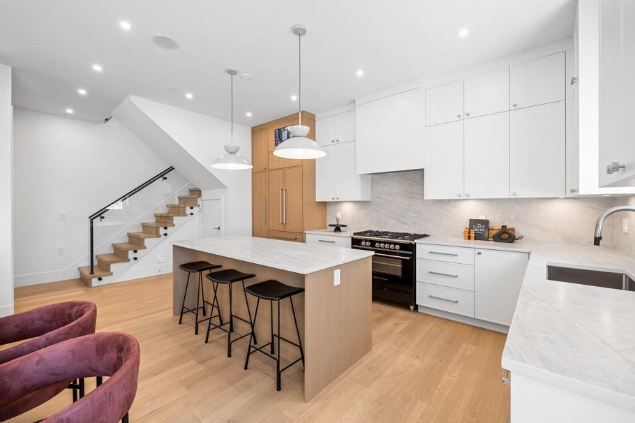 A 4258 Sophia Street Vancouver, BC - 14