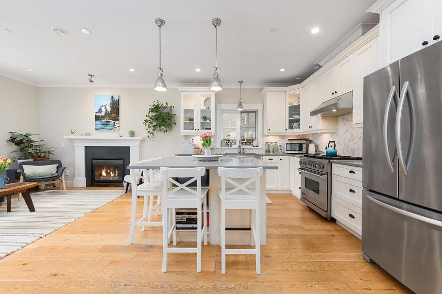 945 E 21st Avenue Vancouver, BC - 9