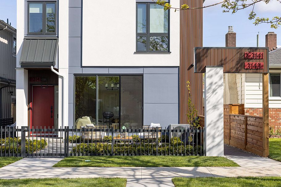 1 3141 E 19 Avenue Vancouver, BC - 2