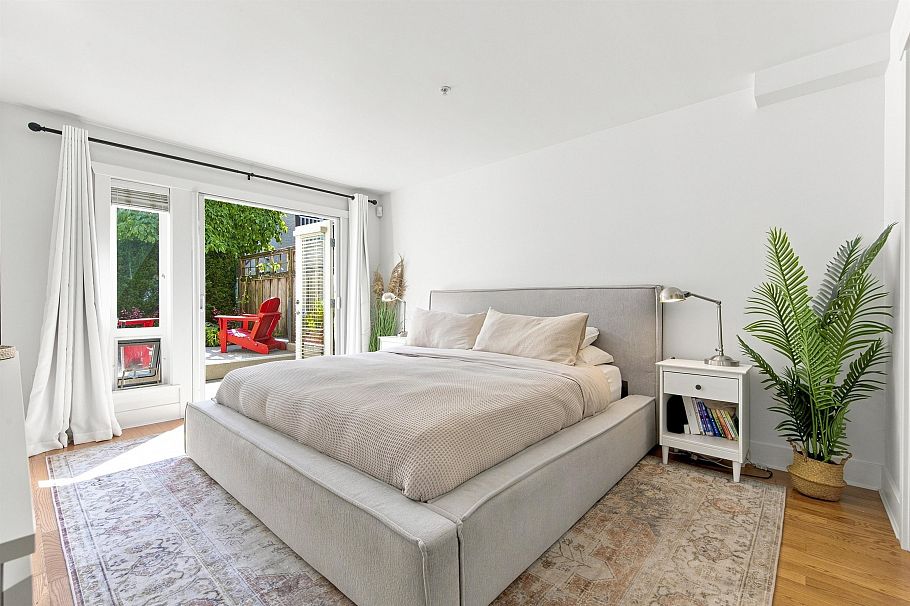 2460 Sasamat Street Vancouver, BC - 13