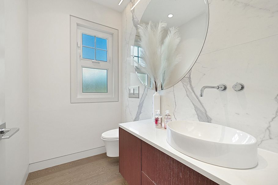 1407 W 33rd Avenue Vancouver, BC - 19