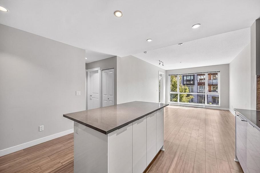 204 2651 Library Lane North Vancouver, BC - 3