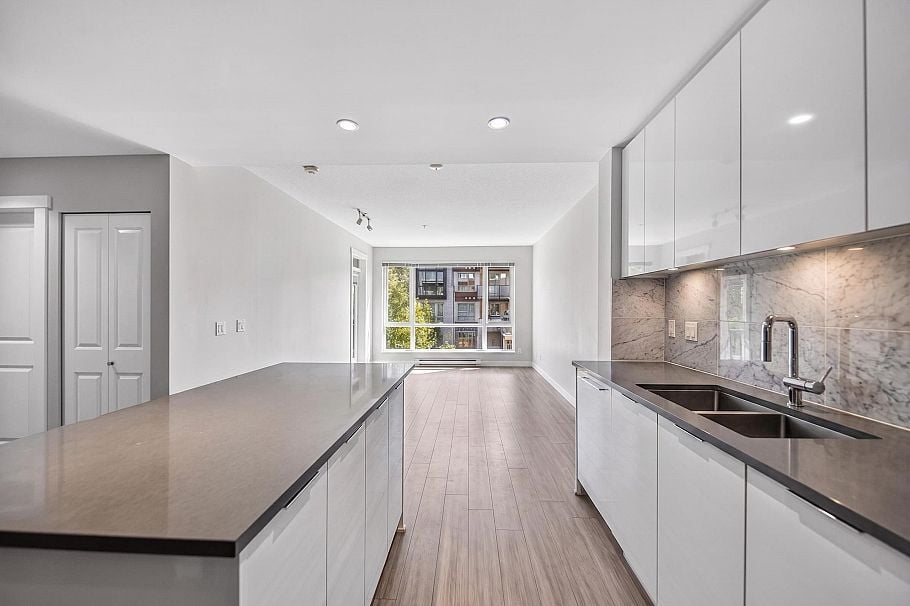 204 2651 Library Lane North Vancouver, BC - 7