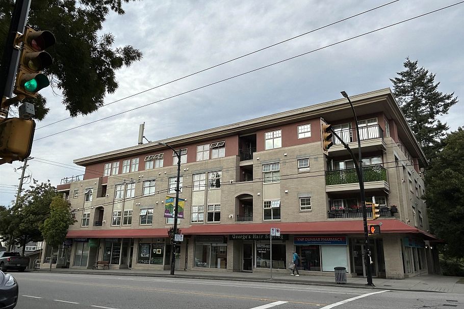 305 3595 W 26th Avenue Vancouver, BC - 1
