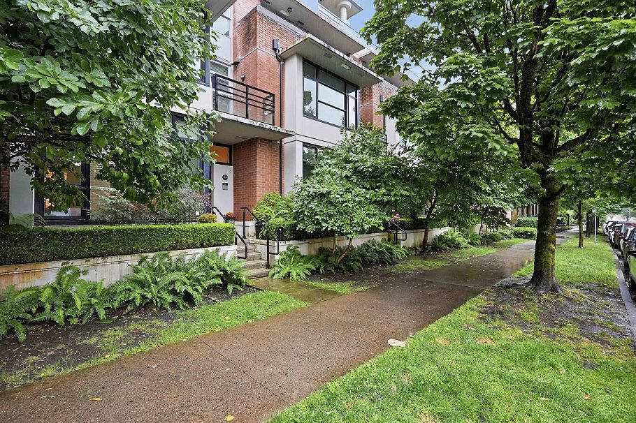 288 E 11th Avenue Vancouver, BC - 15