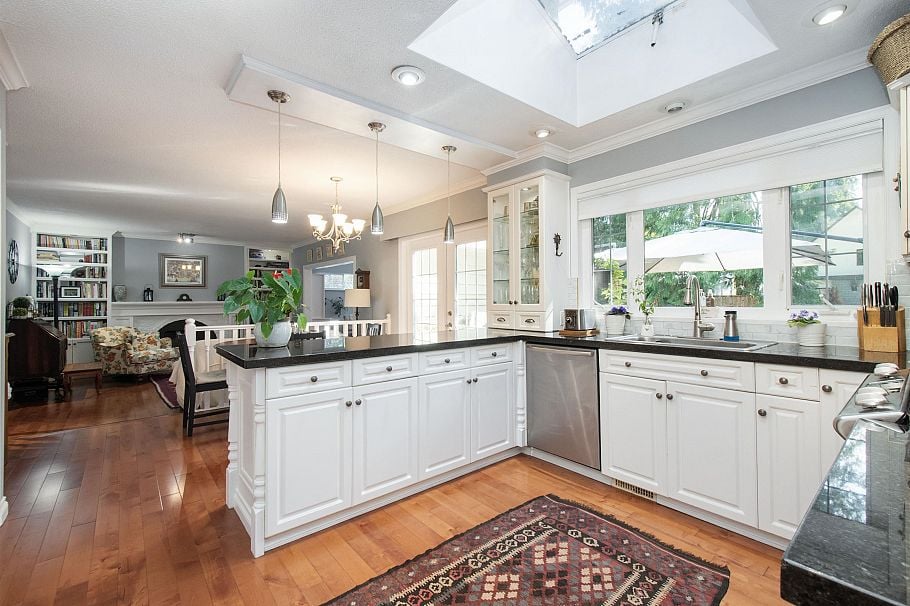 4594 Teviot Place North Vancouver, BC - 10
