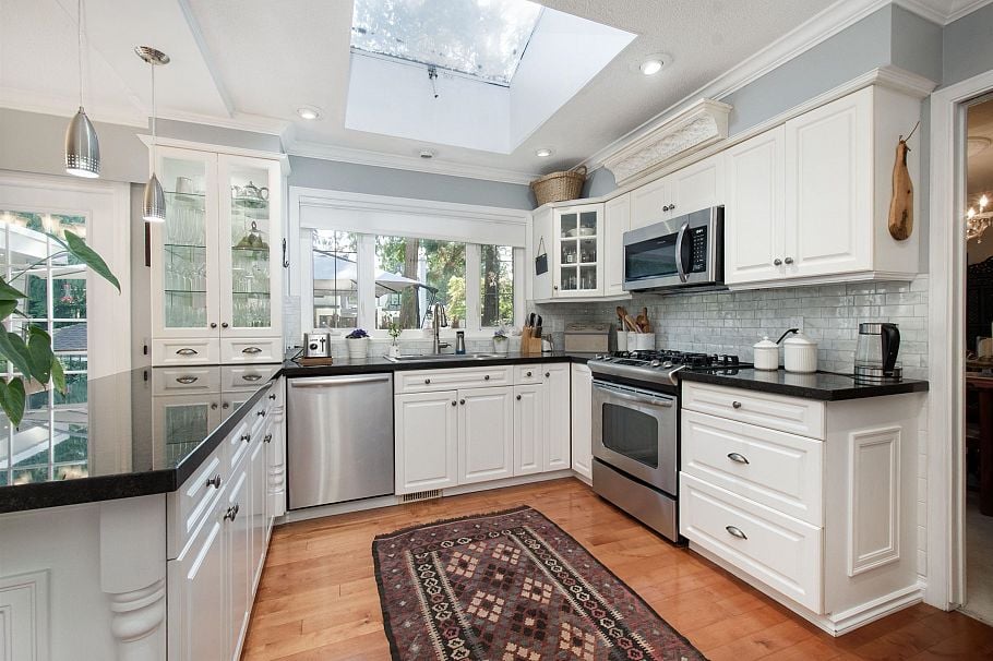 4594 Teviot Place North Vancouver, BC - 8