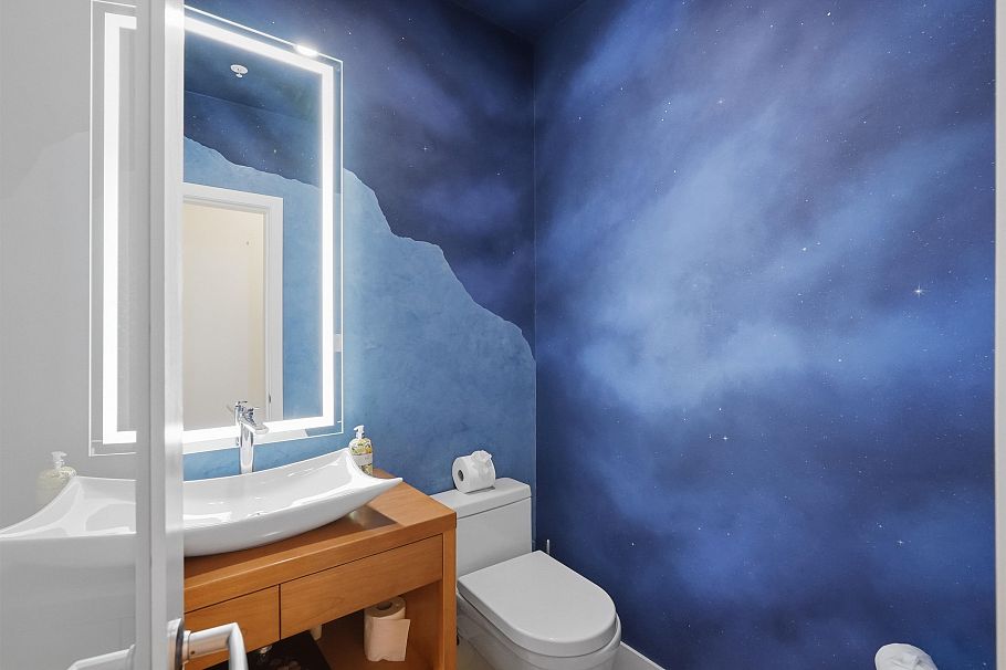 288 E 11th Avenue Vancouver, BC - 8
