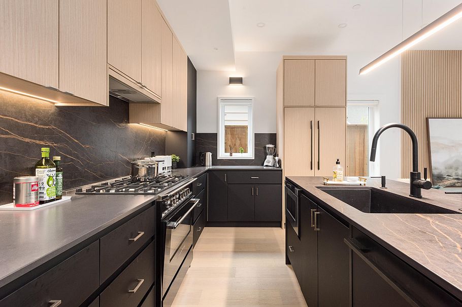 5 371 E 33rd Avenue Vancouver, BC - 11