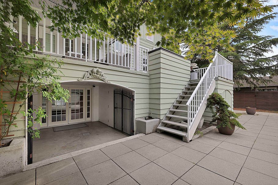 1407 W 33rd Avenue Vancouver, BC - 32