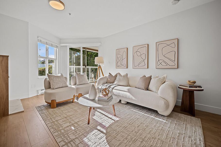 213 3038 E Kent Avenue South Vancouver, BC - 3