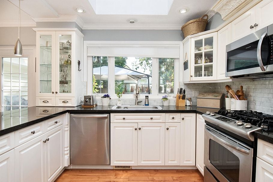 4594 Teviot Place North Vancouver, BC - 9