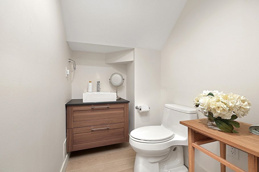 1407 W 33rd Avenue Vancouver, BC - 28