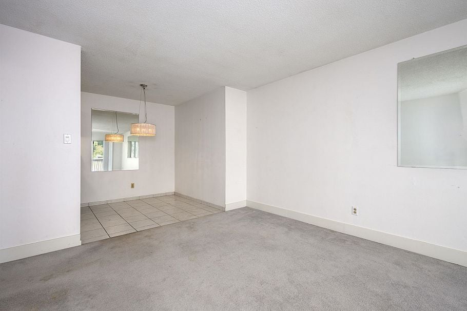 302 214 E 15th Street North Vancouver, BC - 11