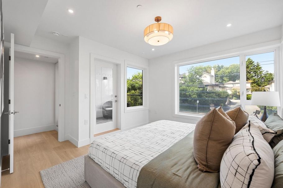 A 4260 Sophia Street Vancouver, BC - 18