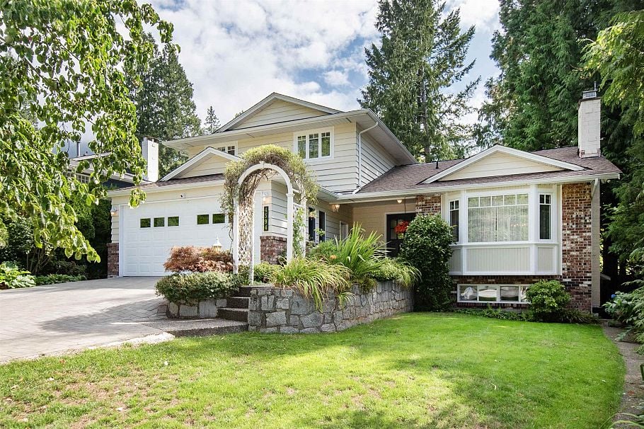 4594 Teviot Place North Vancouver, BC - 1