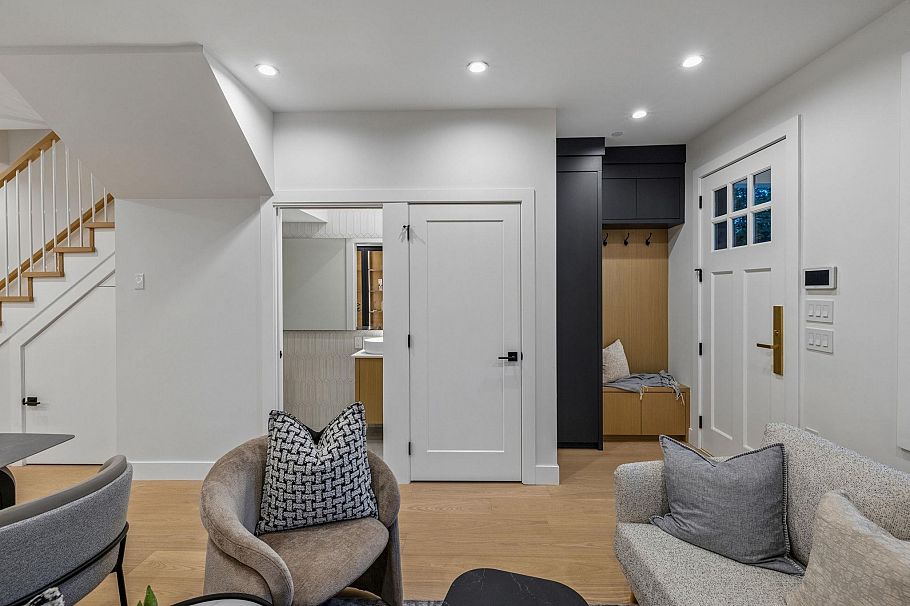 2617 Carolina Street Vancouver, BC - 2
