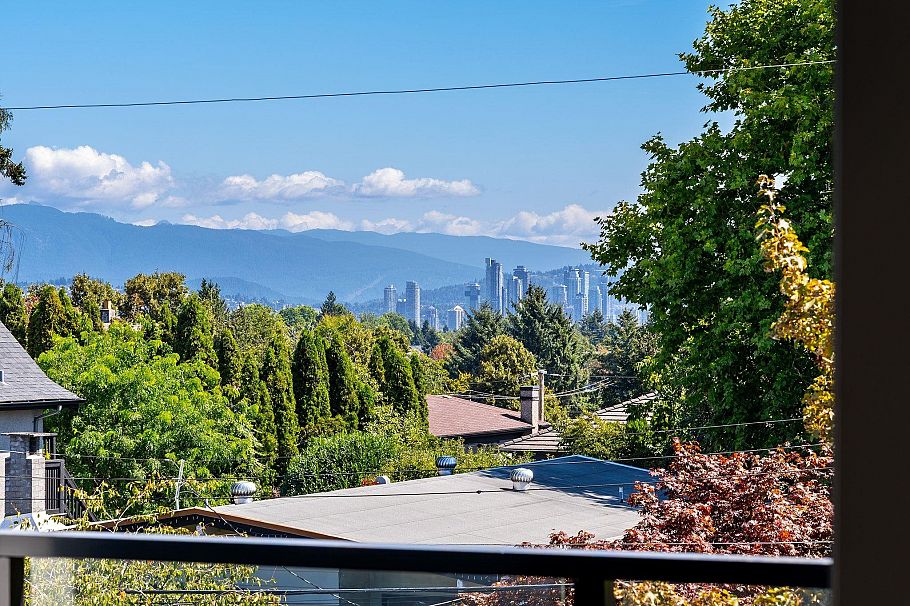 1 4463 Walden Street Vancouver, BC - 28