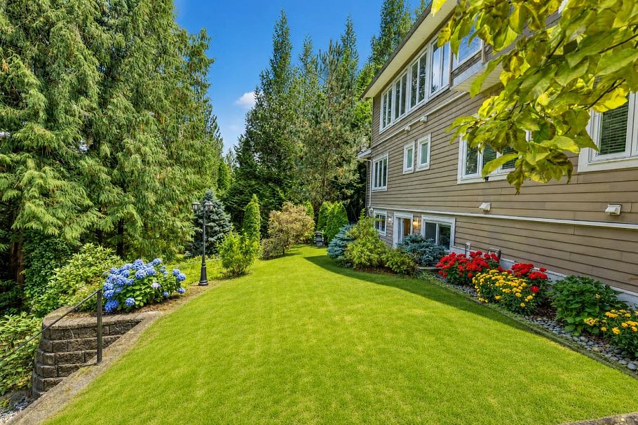 1041 Prospect Avenue North Vancouver, BC - 28